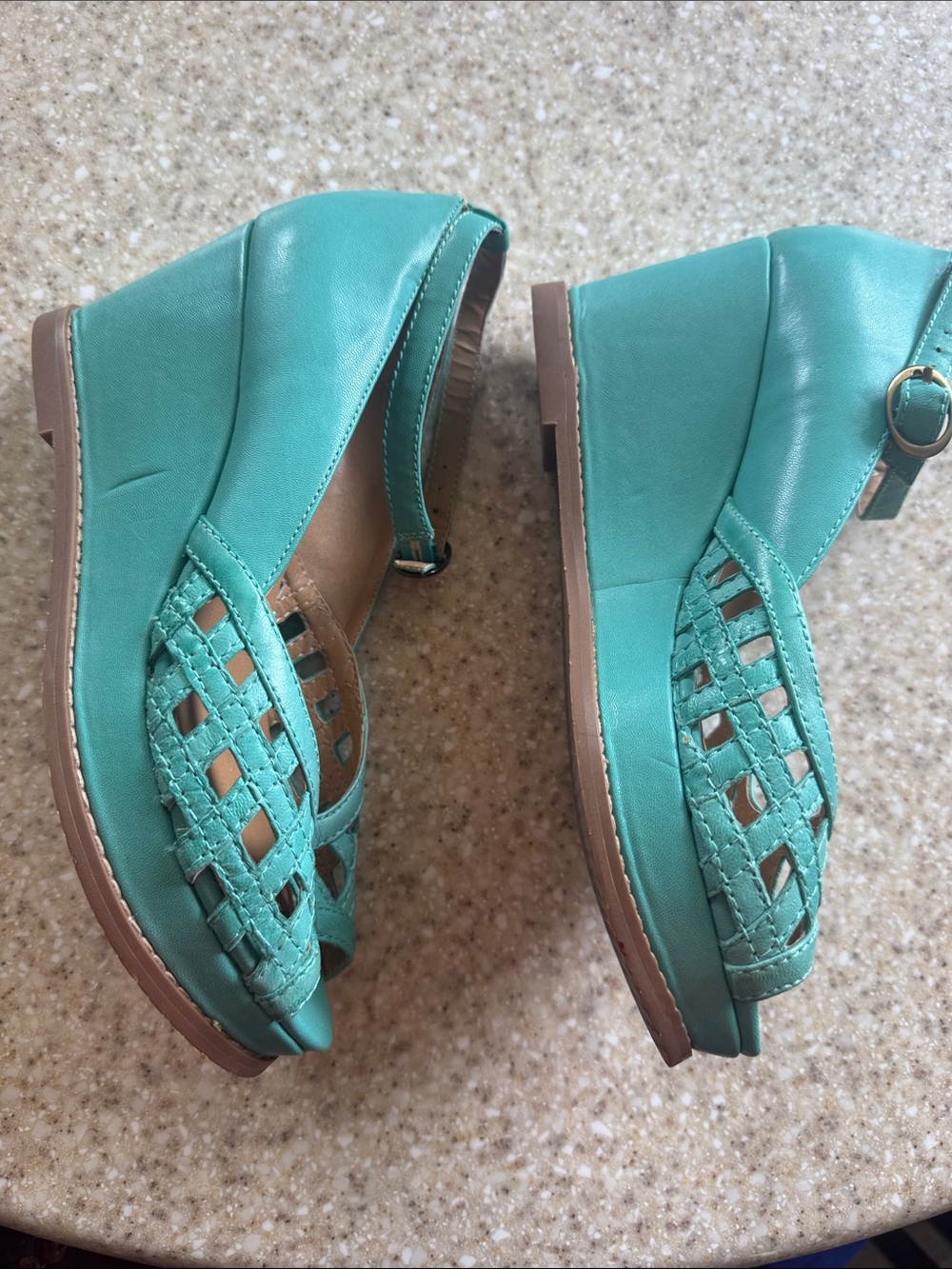 Women’s Miz Mooz size 8 Teal Wedge Sandals - Picture 2 of 10